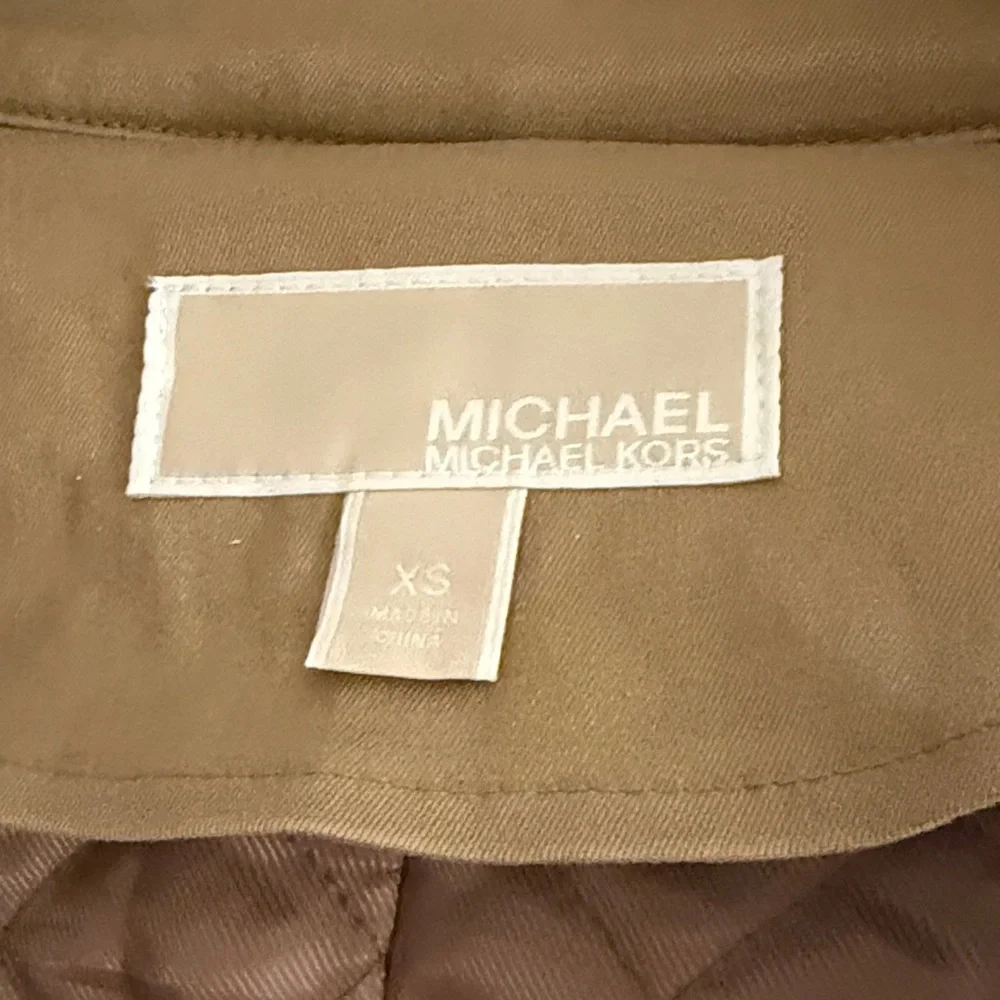 Michael Kors Women's Tan Parka Lined and Filled Coat with Faux Fur Trim - Picture 4 of 14